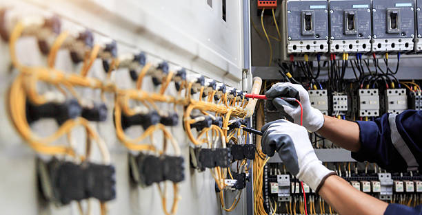 Professional Electrician technician working in Turnersville, NJ